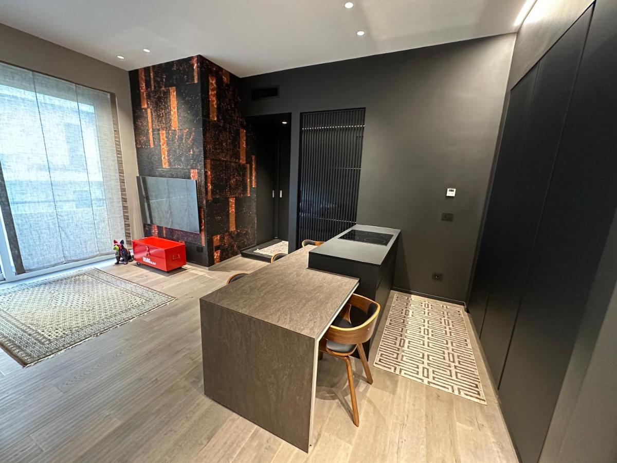Luxury Sea View - *
